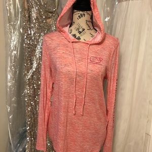 Vineyard Vines Woman’s pullover shirt with hood